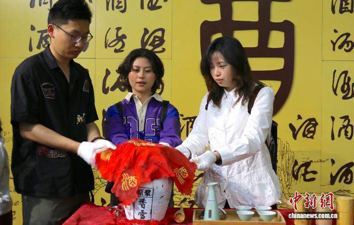  非遗文化沉浸式体验：绍兴黄酒博物馆深度游指南 文化旅游