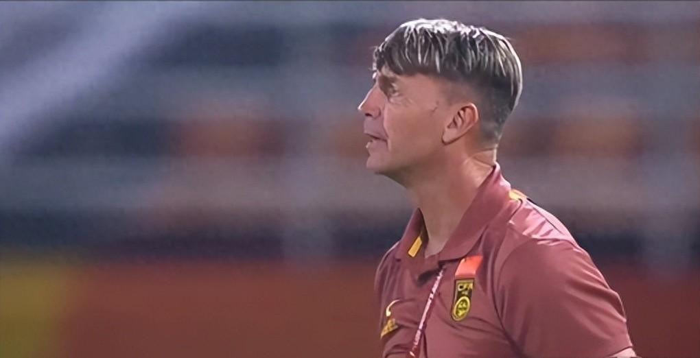 VAR缺位与判罚失公:中国U20女足的亚洲杯之痛与制度反思 体育新闻