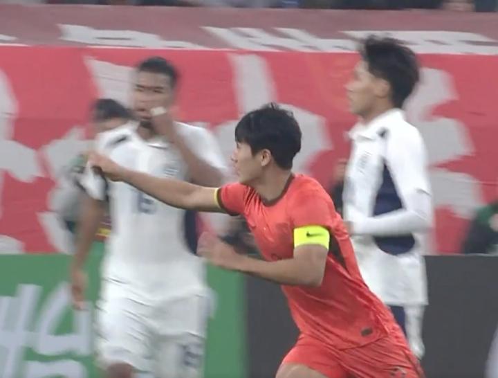  技术解码：向余望的全面型前场核心进化之路 体育新闻