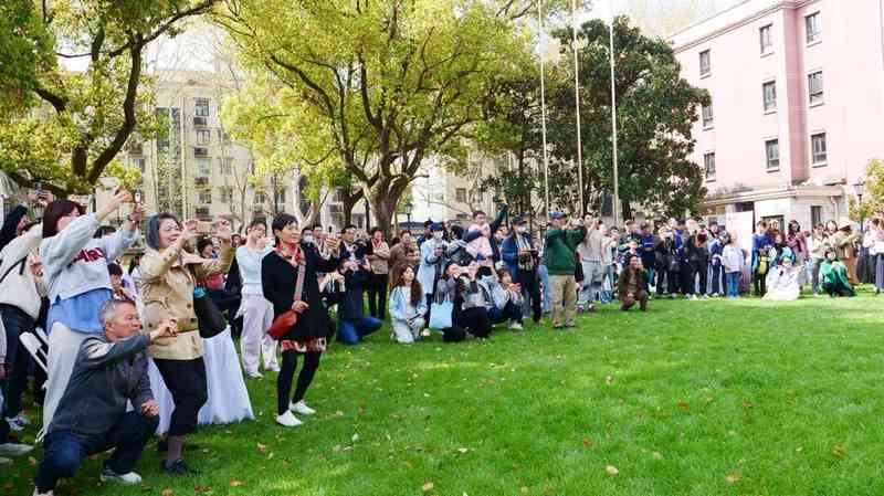  技术视角下的愚园路手风琴开放麦：一场艺术与城市空间的深度融合实验 文化旅游