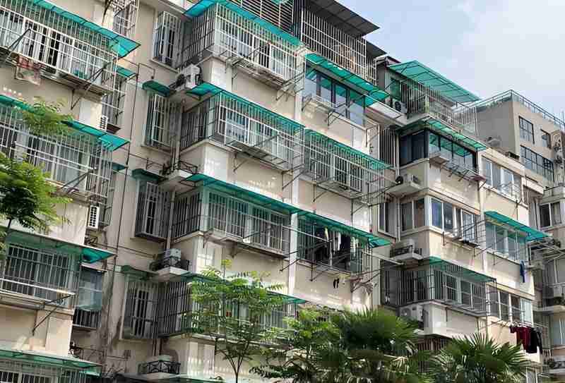  预制板房困局：建筑结构缺陷与居住品质危机的深度解码 房产家居